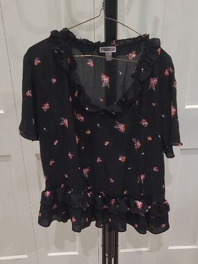 Chelsea28 Black Floral Ruffle V-Neck Blouse